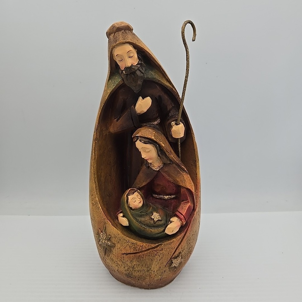 St Nicholas Square Christmas Nativity Scene Holy Family Mary Joseph Jesus Figure